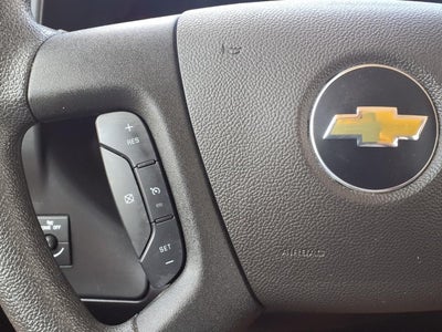 2025 Chevrolet Express Passenger 1LT