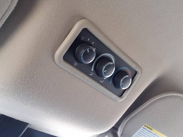 2025 Chevrolet Express Passenger 1LT