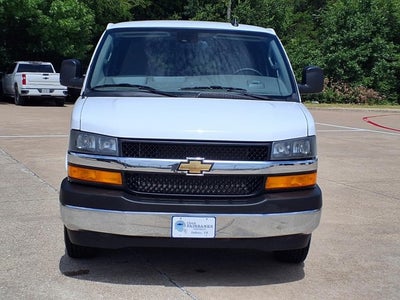 2025 Chevrolet Express Passenger 1LT