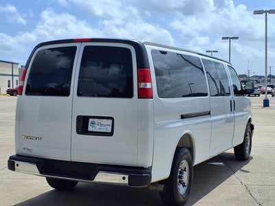 2025 Chevrolet Express Passenger 1LT