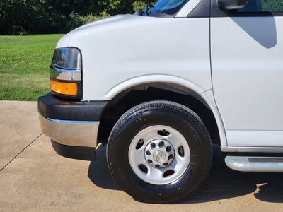 2025 Chevrolet Express Cargo WT