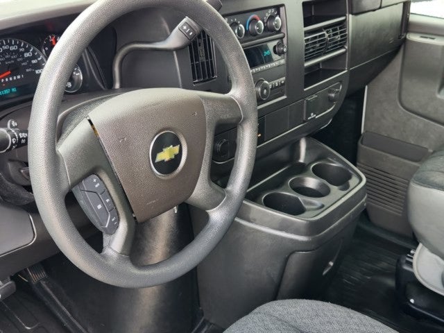 2025 Chevrolet Express Cargo WT