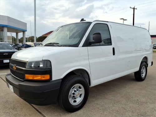 2025 Chevrolet Express Cargo 3500 WT