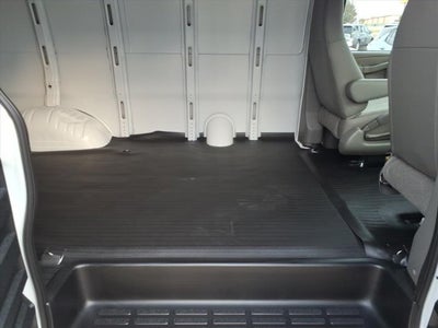 2025 Chevrolet Express Cargo 3500 WT