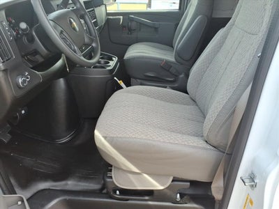 2025 Chevrolet Express Cargo 3500 WT