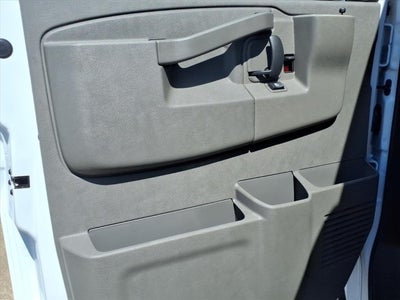 2025 Chevrolet Express Cargo 3500 WT