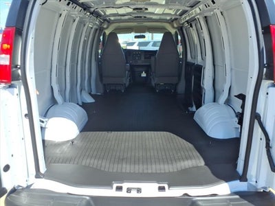 2025 Chevrolet Express Cargo 3500 WT