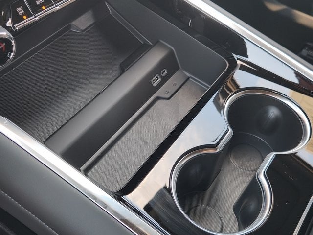 2027 Chevrolet Suburban LS