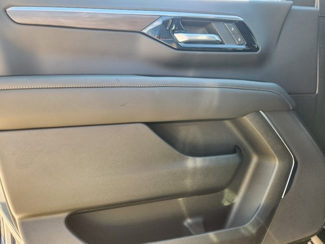 2027 Chevrolet Suburban LS