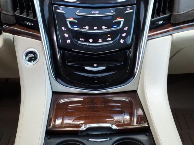 2016 Cadillac Escalade Luxury Collection