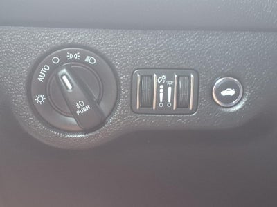 2015 Dodge Challenger SXT Plus
