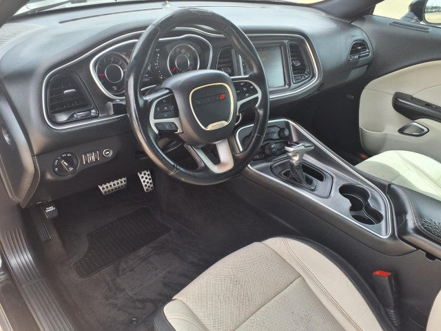2015 Dodge Challenger SXT Plus