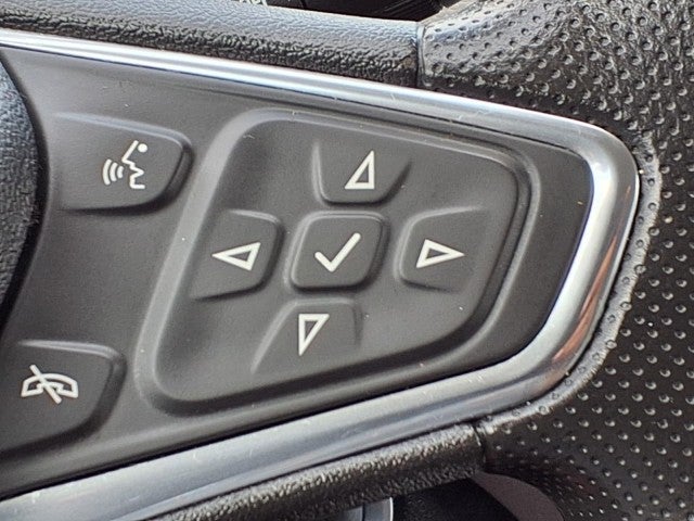 2020 Chevrolet Equinox LS - Photo 16