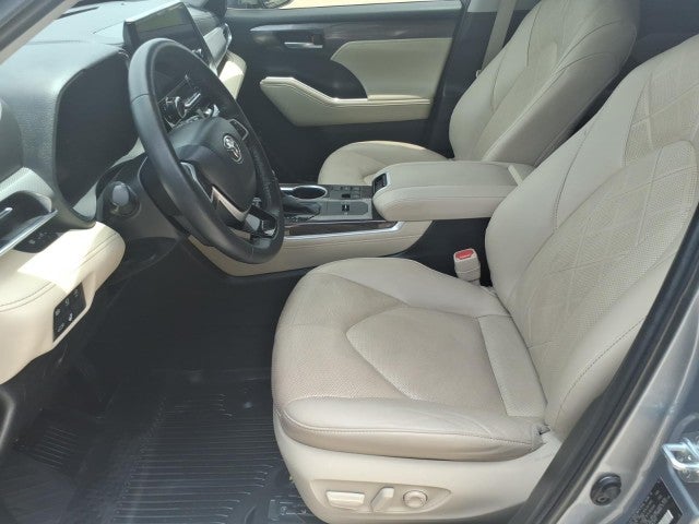 2023 Toyota Highlander Platinum