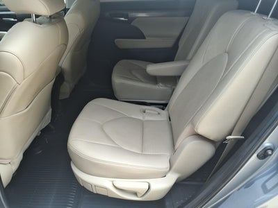 2023 Toyota Highlander Platinum