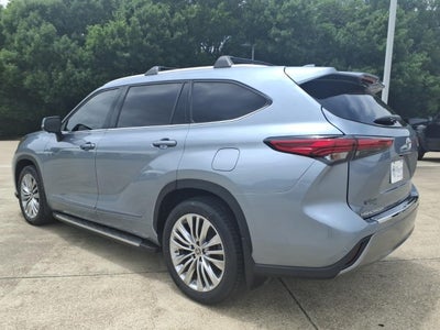 2023 Toyota Highlander Platinum