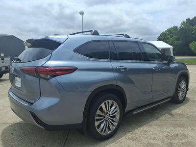 2023 Toyota Highlander Platinum