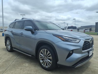 2023 Toyota Highlander Platinum