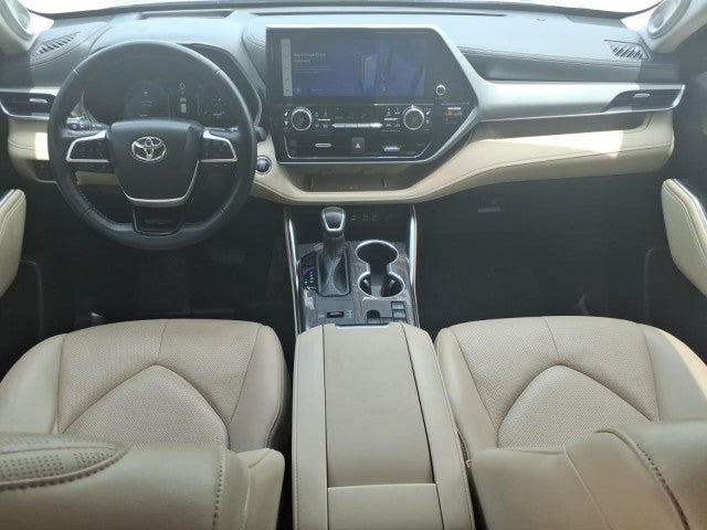 2023 Toyota Highlander Platinum