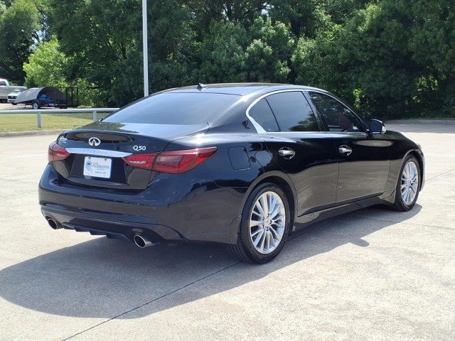 2021 INFINITI Q50 LUXE